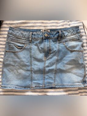 Mid Rise Denim Mini Skirt